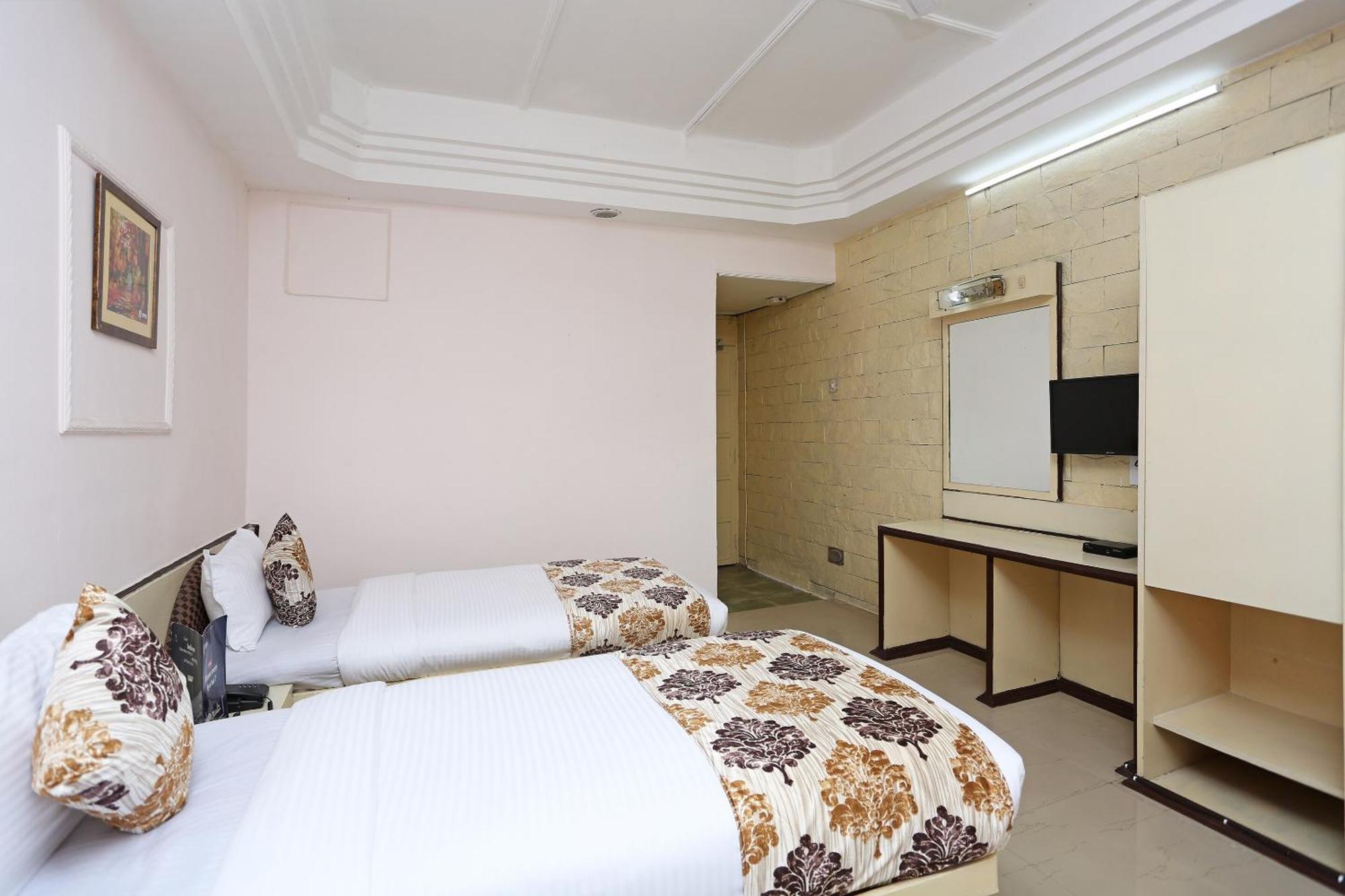 Hotel O Midtown Raipur  Exterior photo